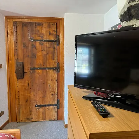 Abri Des Cimes, Dormire Tra Pietra E Legno Cir 0124 Apartamento