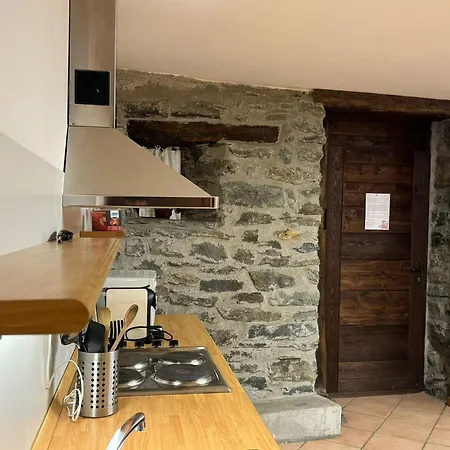 Апартаменты Abri Des Cimes, Dormire Tra Pietra E Legno Cir 0124 *